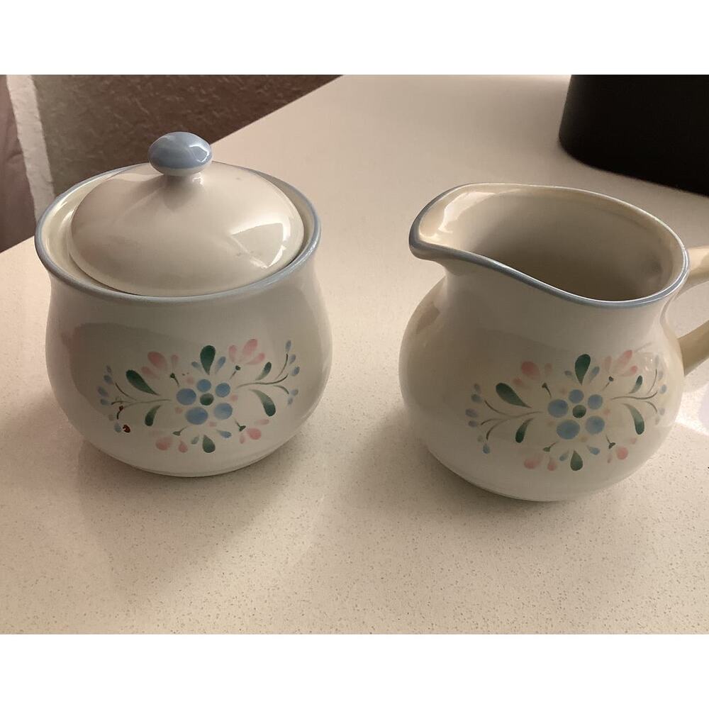 Fascino By Yamaka Stoneware Creamer and Covered Sugar Bowl Set